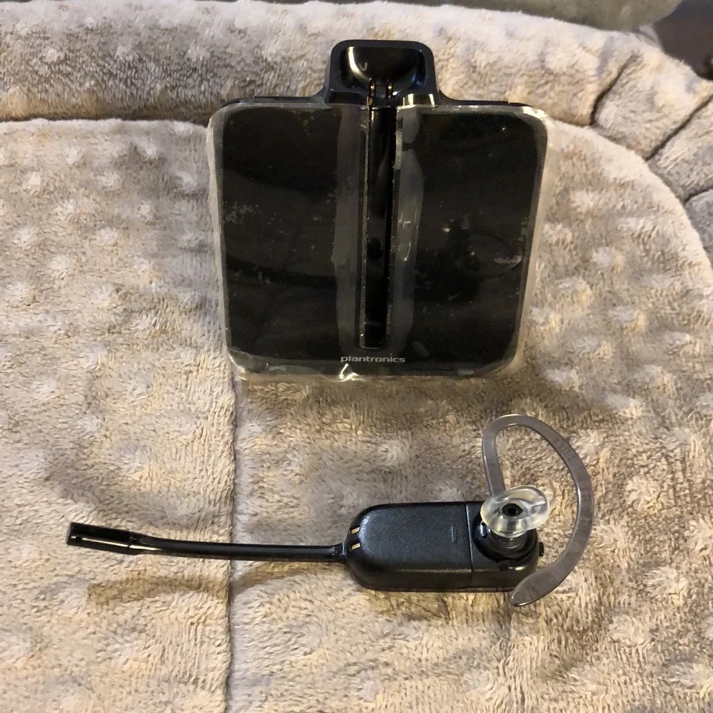 2 Plantronics CS540 Super long distance headsets with all accessories shown.NWT